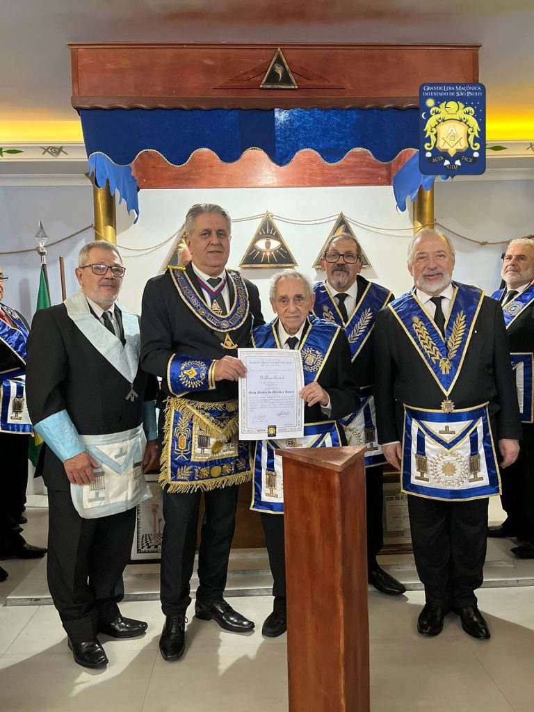 Sessão Magna de Homenagem aos 65 anos de Maçonaria do Irmão William Bucheb